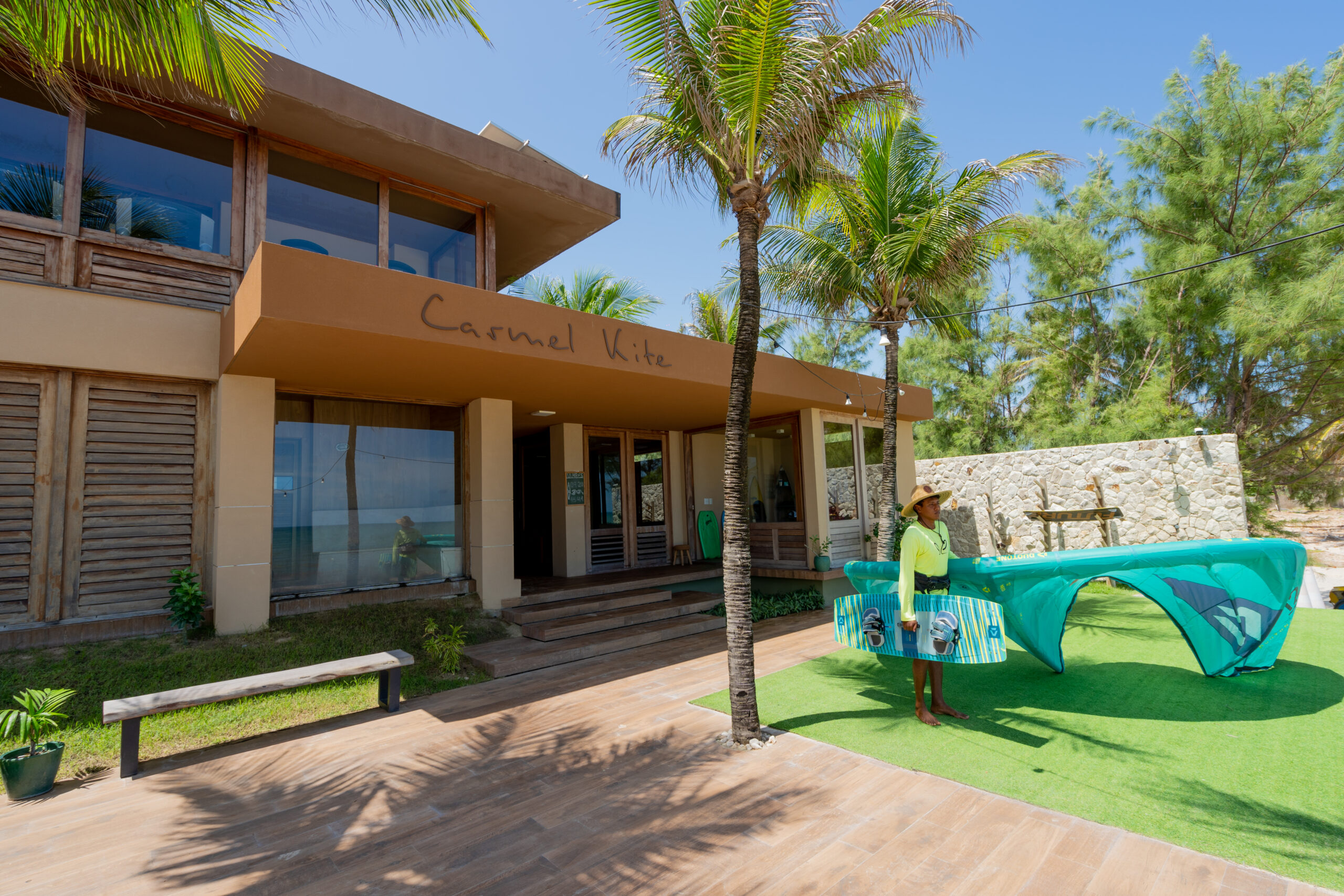 Escola Carmel Kite, uma escolha de kitesurf que fica no Carmel Cumbuco Resort