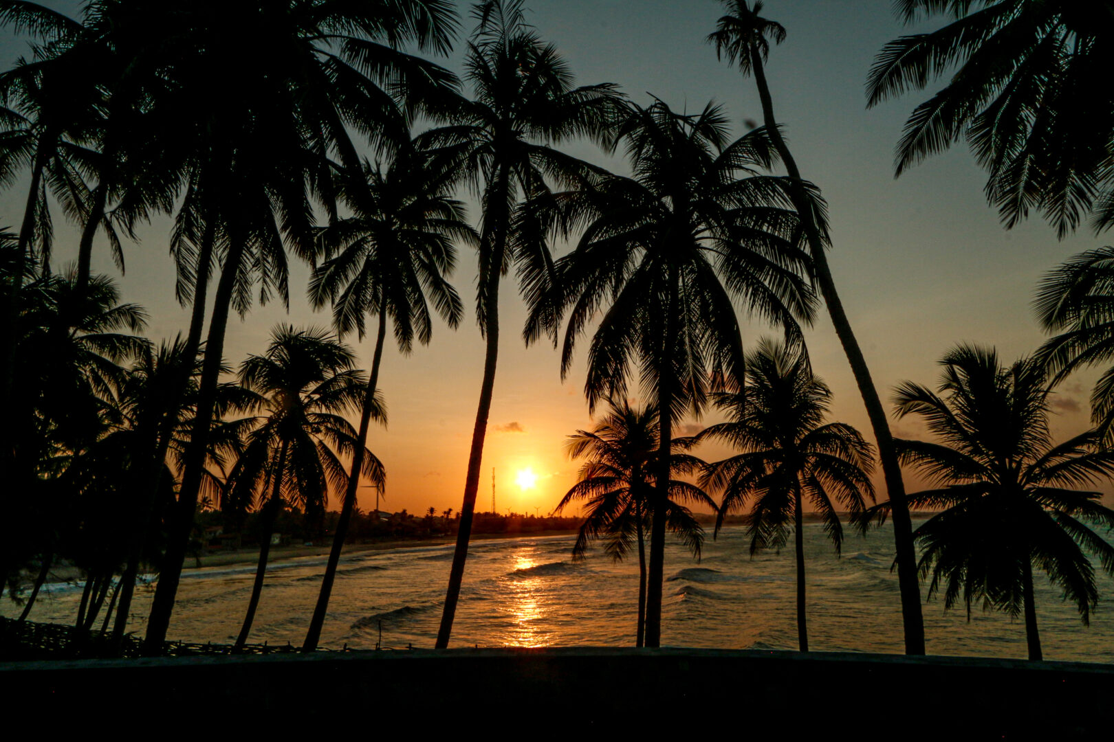 Lindo pôr do sol na Praia da Taíba para recarregar as energia no fim do ano
